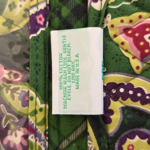 Vera Bradley Green & Pink Wallet. - Picture 8 of 11